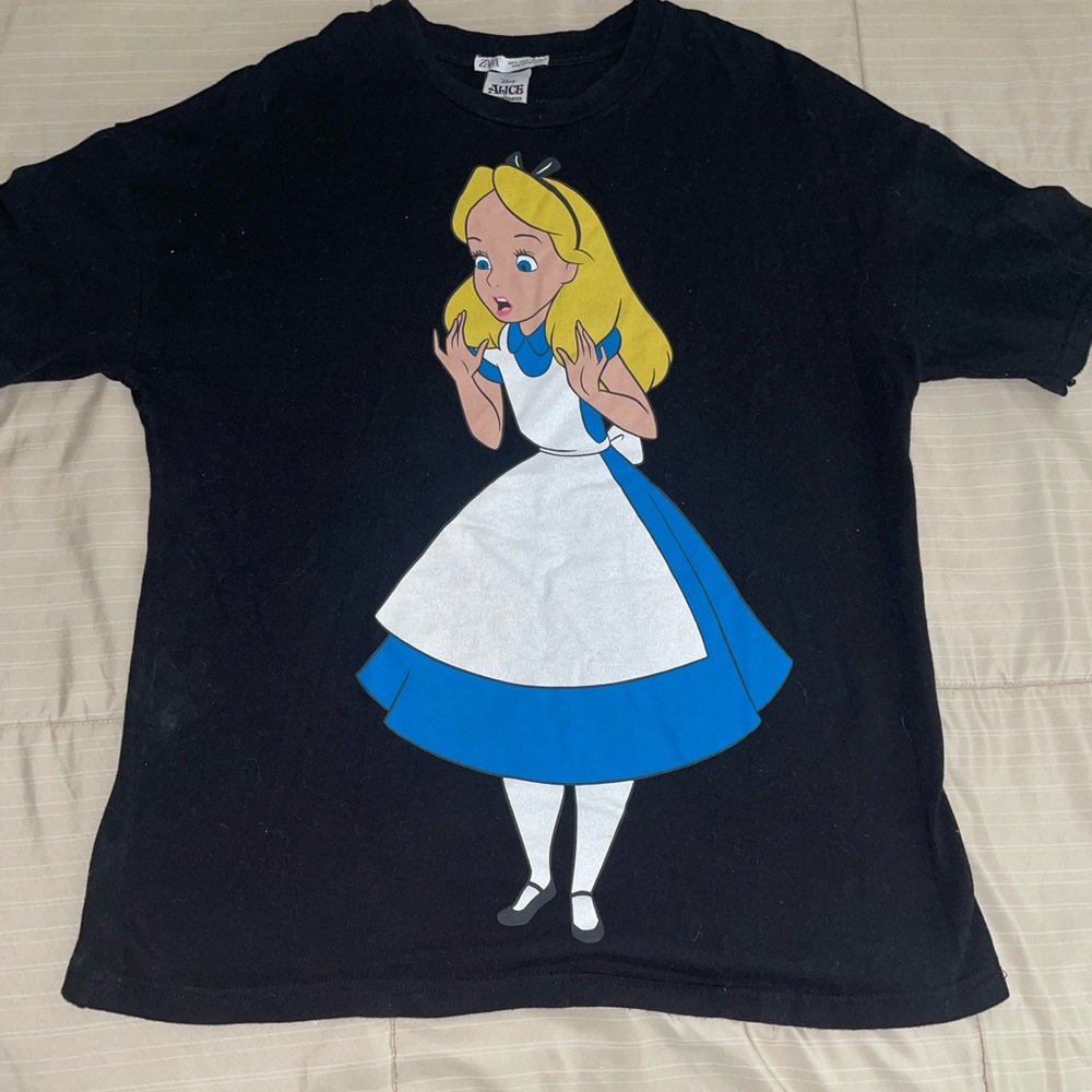 Zara Disney Alice in Wonderland Black Tee